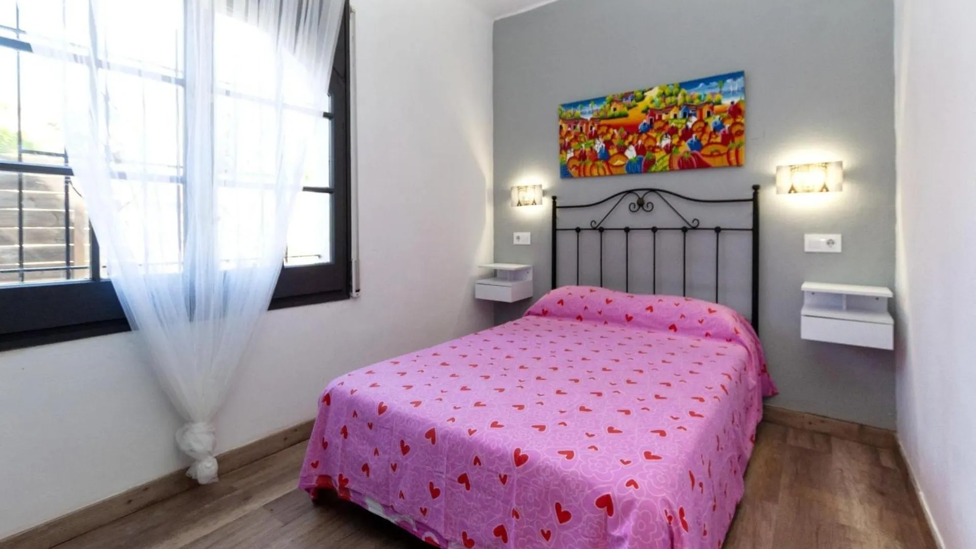 Beautiful 3-Bedroom Holiday Home In Roses Spanien
